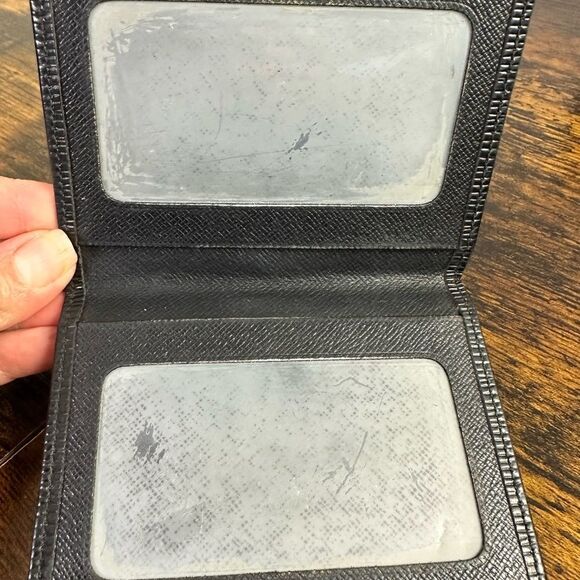 Louis Vuitton Epi Leather Slim Bifold Wallet W/ Certificate of Authenticity - Picture 3 of 13